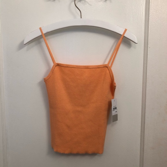 Super cute knit top NWT size small - Picture 4 of 8